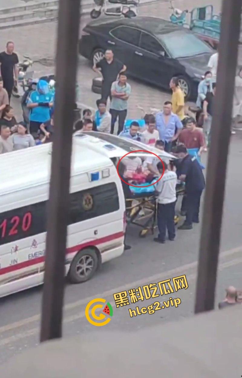 社会大姐就是‘刚’女子因感情纠葛捅伤男方母亲致死！-7