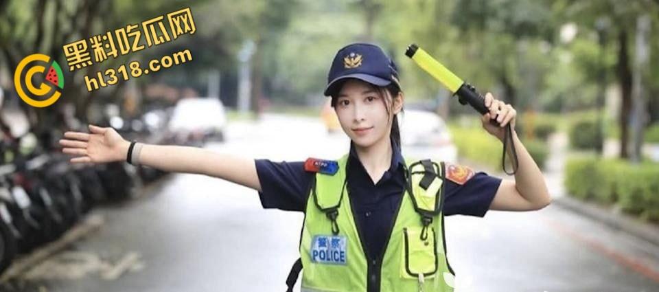 台湾网红女警【曾羽榛】，被男友偷拍性爱视频，并发到网上高价售卖，巨乳尤物床上淫荡姿态火爆全网！-2