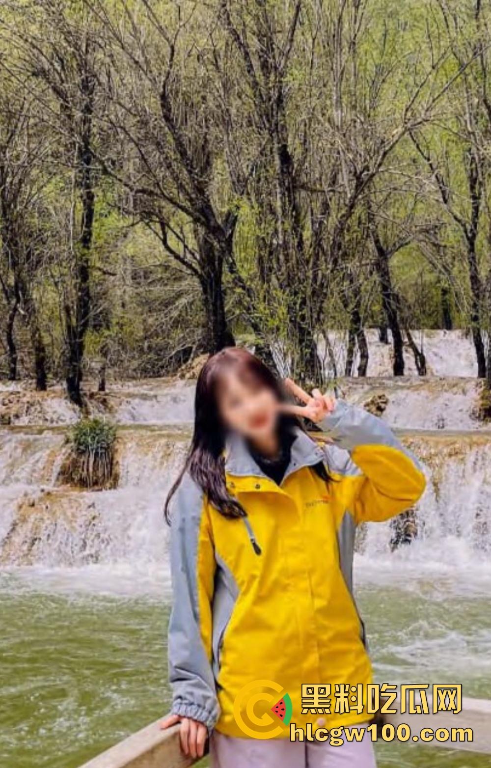 硬核绿帽玩家的骚操作，娇妻孕期成了肉体尤物，乳汁润滑胸推群P，玩到人尽皆知！-6