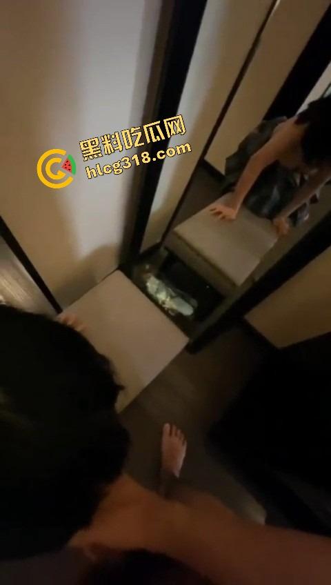 小红书约拍女客户明明有男朋友还骚得不行，广州白云区凌晨偷情被我内射两次，回家还躺进男友被窝装无事！-14