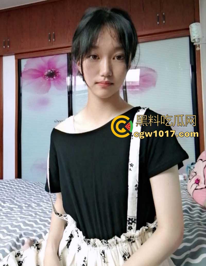 成都清纯学生妹【许薇薇】本来挺娇羞的少女,寻刺激玩露出网调,全裸露脸录沐浴淫片,美乳翘臀别样风骚!-3