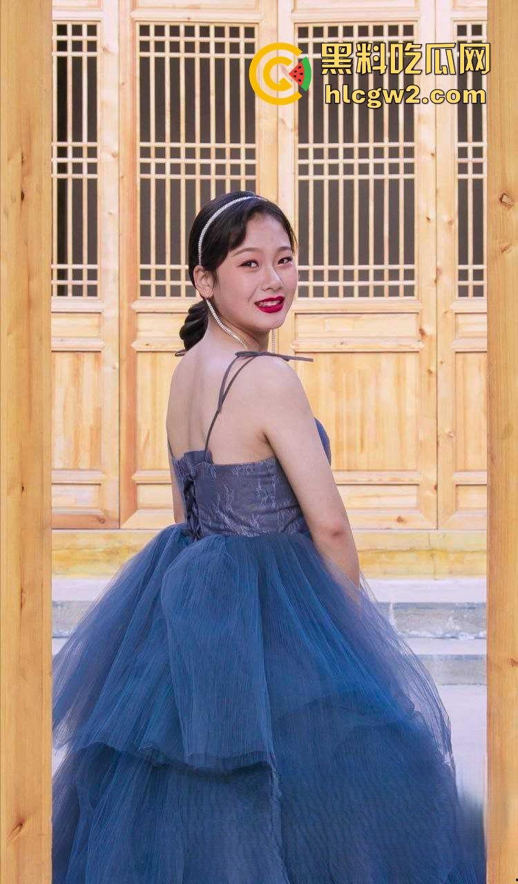 安徽人妻『贾馨月』怀孕还不老实床上大战实拍流出 三个月肚子顶着被无套抽插，骚穴被老公内射到溢出！-6