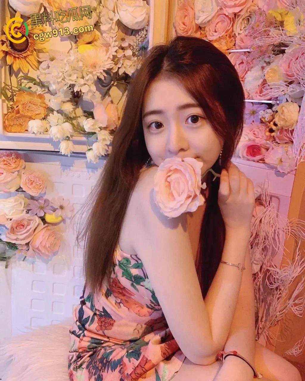 公司新入职的气质前台，背着男友偷情公司同事，清纯小妹妹小酒一喝，深喉口交一绝，床上就是骚货 ！-2