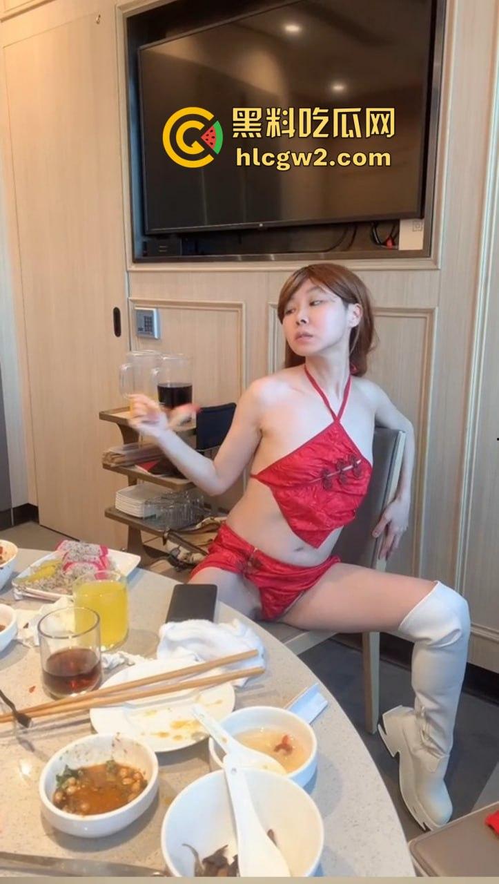 广州媚黑网红【安琪儿】海底捞事件被刑拘！被抓时衣着暴露，竟还患多种传染病！独家爆料！-12