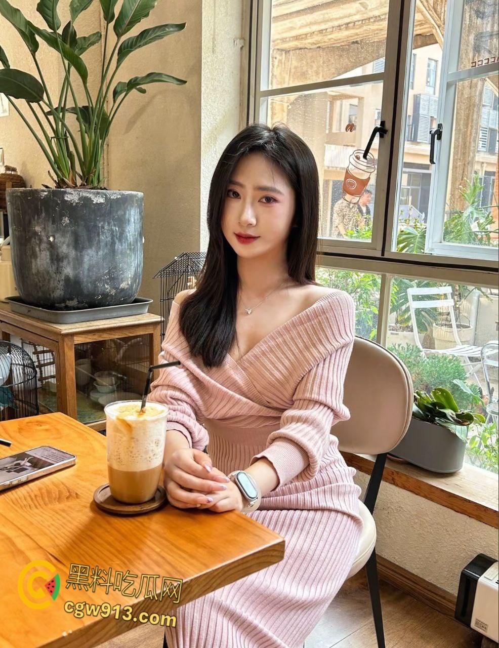 山东理工大学高颜值御姐【郑悦】，恋爱期间出轨偷情，被体育生大屌后入折服，还被炮友发小视频给男友！-1