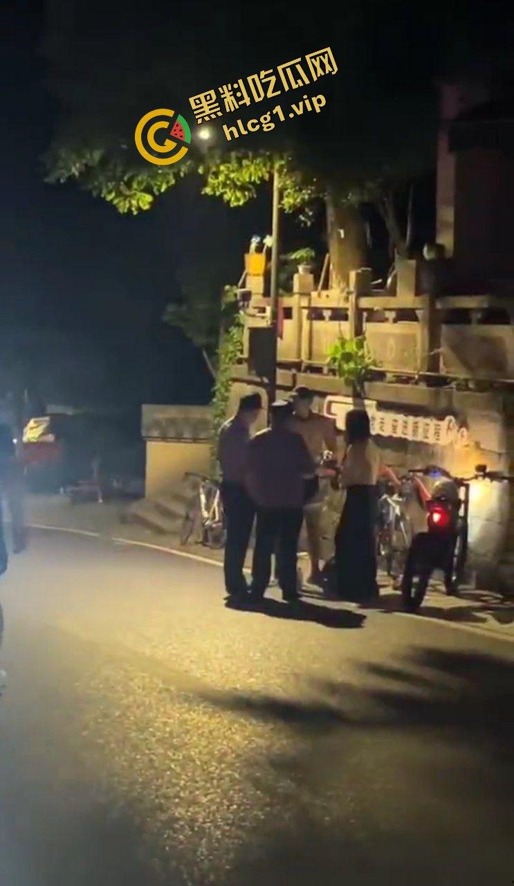 骑行圈最新淫乱！杭州龙井村 男女骑友 路边女上位开干 路过骑友当场报警！-6