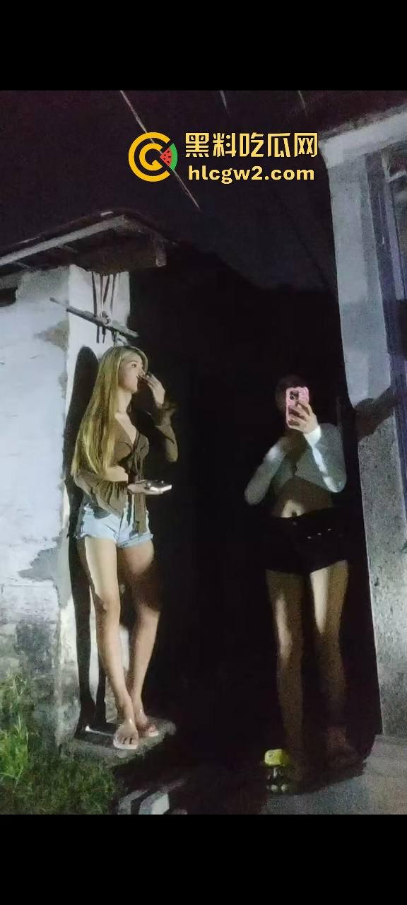 汕头骚鸡就业压力爆表 白天起步价150晚上200 嫩妹抱着价目表求大哥消费 粉丝赶紧进来吃福利！-16