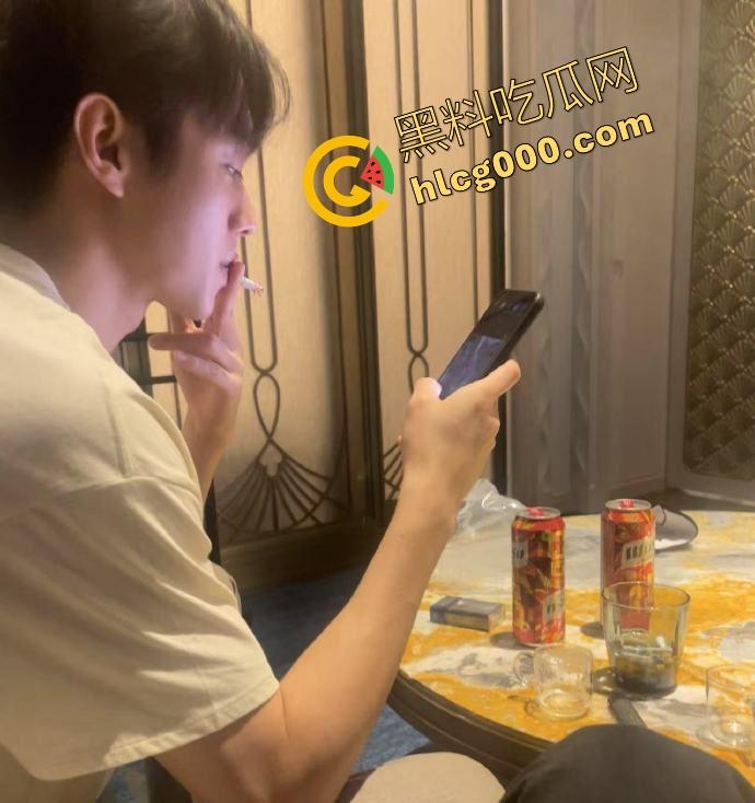 『许凯』被曝2cm惨瓜，酒后强奸未遂，绿18线女友许荔莎，背刺于正白月光，欢娱影视差点被杀穿！-38