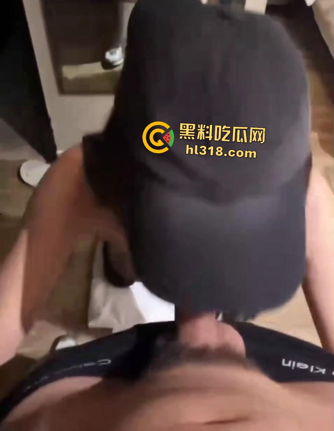 小红书健身博主【Lwench】约炮极品身材富婆，能帮自己舔屁眼，拿钱还有逼操，这神仙操作啊！-5