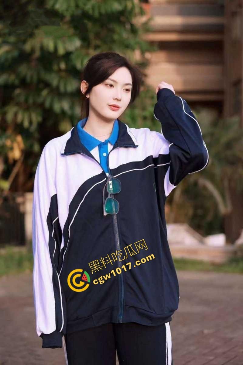 陕西西安大学极品校花【吴墨晗】：高冷御姐私下拜金狂热，情趣装备齐全，价格低廉成包养圈真正的泄欲女王！-2