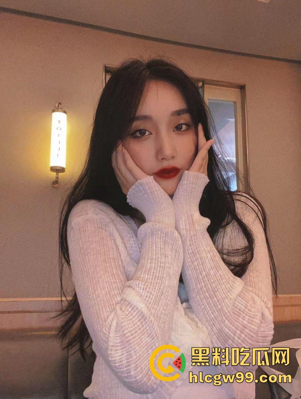 群友有这么极品的御姐女友？白嫩一线天粉嫩逼被草得爽的直抽搐，好想跪着求舔她骚水！-7