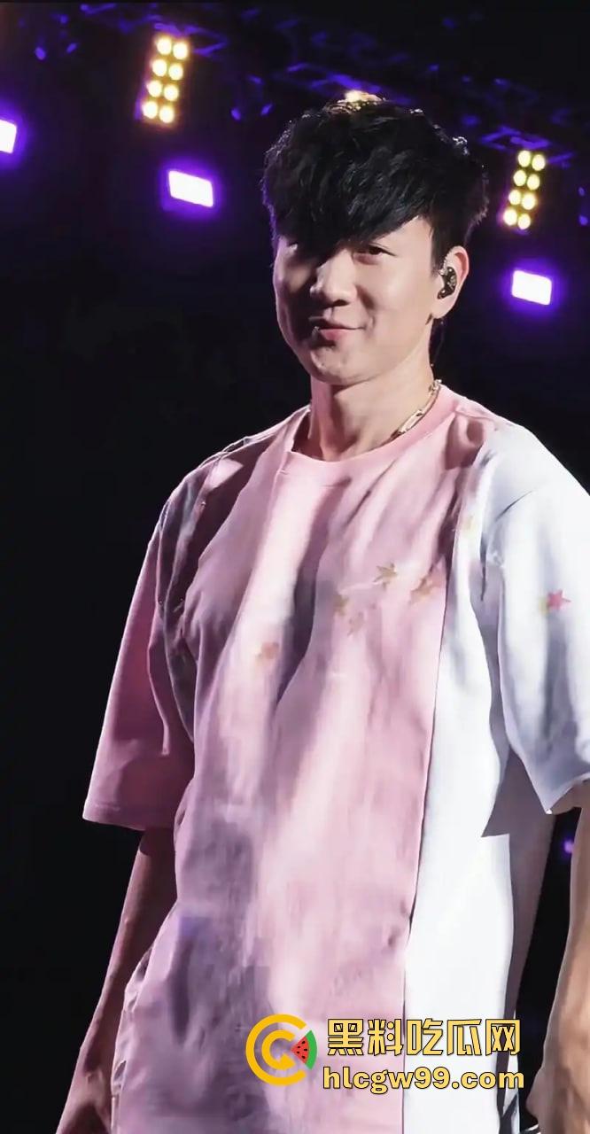 华语乐坛大瓜『林俊杰』交往小20岁擦边外围网红豪宅同居,女方曾揽客骗钱 还装处女骗天王带她见家长!-10