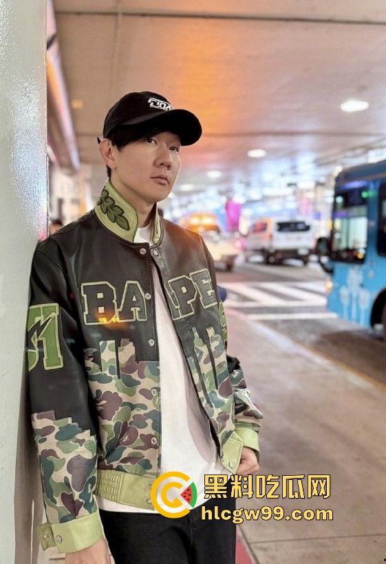 华语乐坛大瓜『林俊杰』交往小20岁擦边外围网红豪宅同居,女方曾揽客骗钱 还装处女骗天王带她见家长!-14