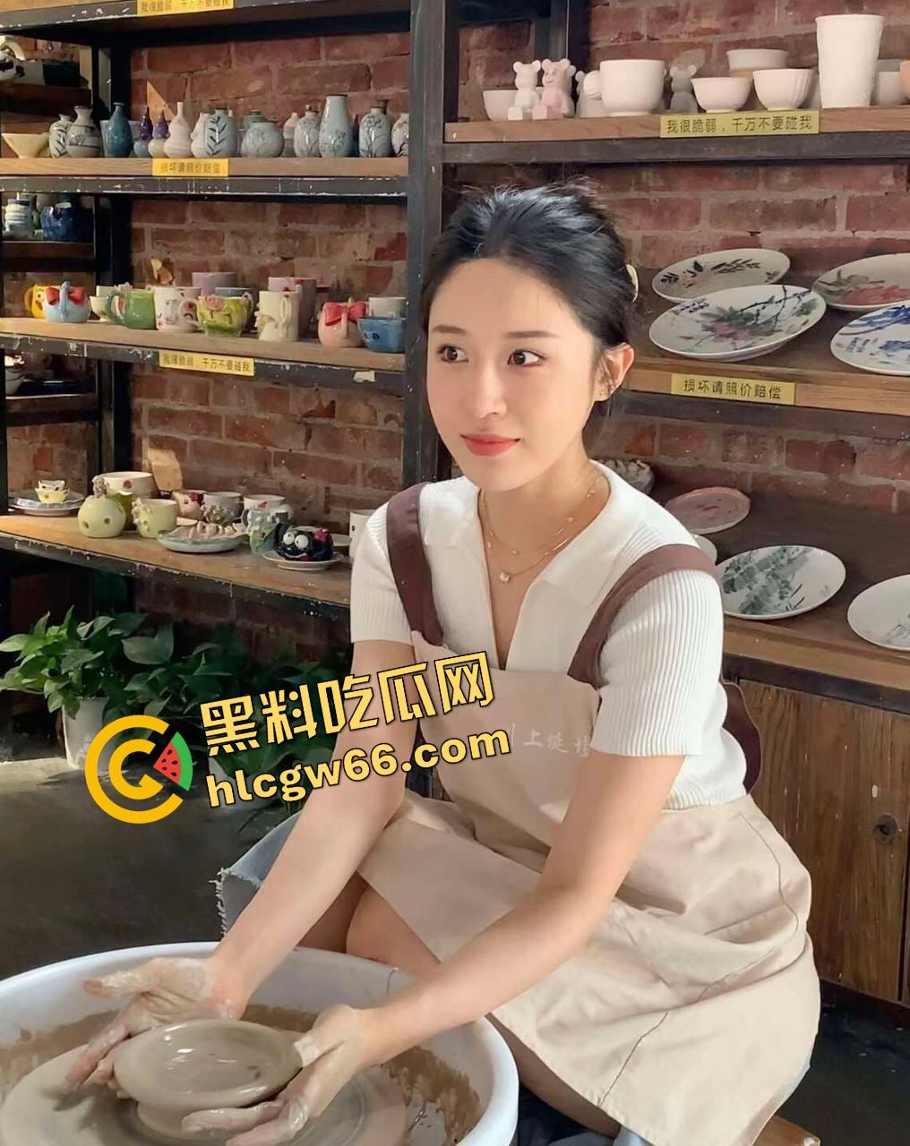 成都第一咕咕哒出圈了，专业当鸡还拍Vlog开始做品牌管理了，鸡不可怕怕的是鸡比你还有远见！-2