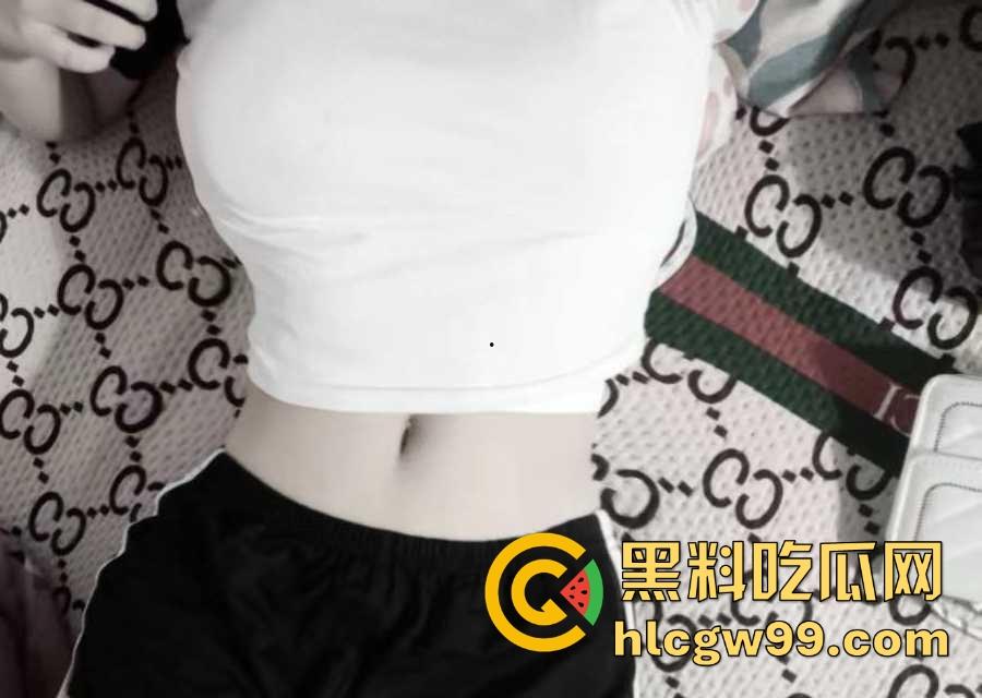 郑州幼师专业大学嫩妹【杨婷怡】自慰视频流出，巨乳白虎小蛮腰很有撸点，这是不是你的菜！-5
