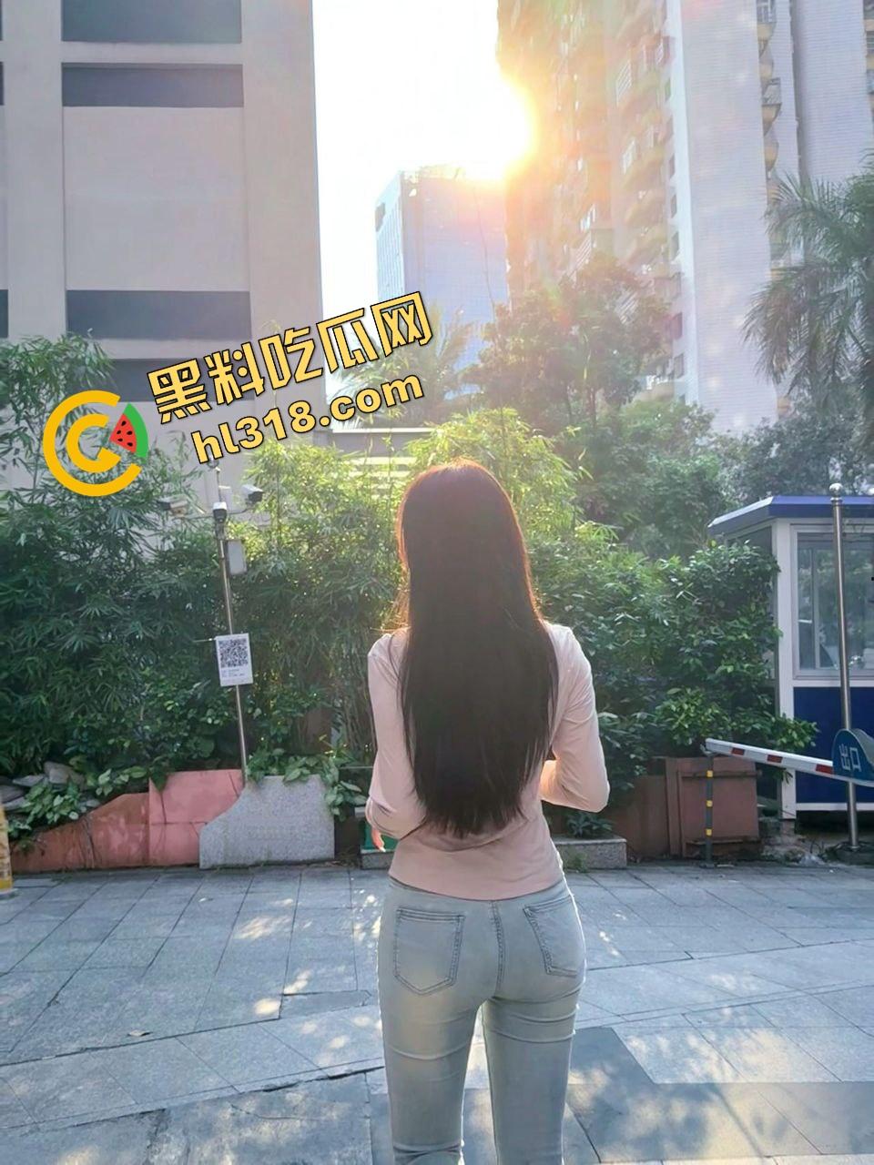 一根根本不够用,女友大胃口两根振动棒齐上阵,塞到高潮全程翻白眼还嫌不过瘾,这才是真正的骚货!-5