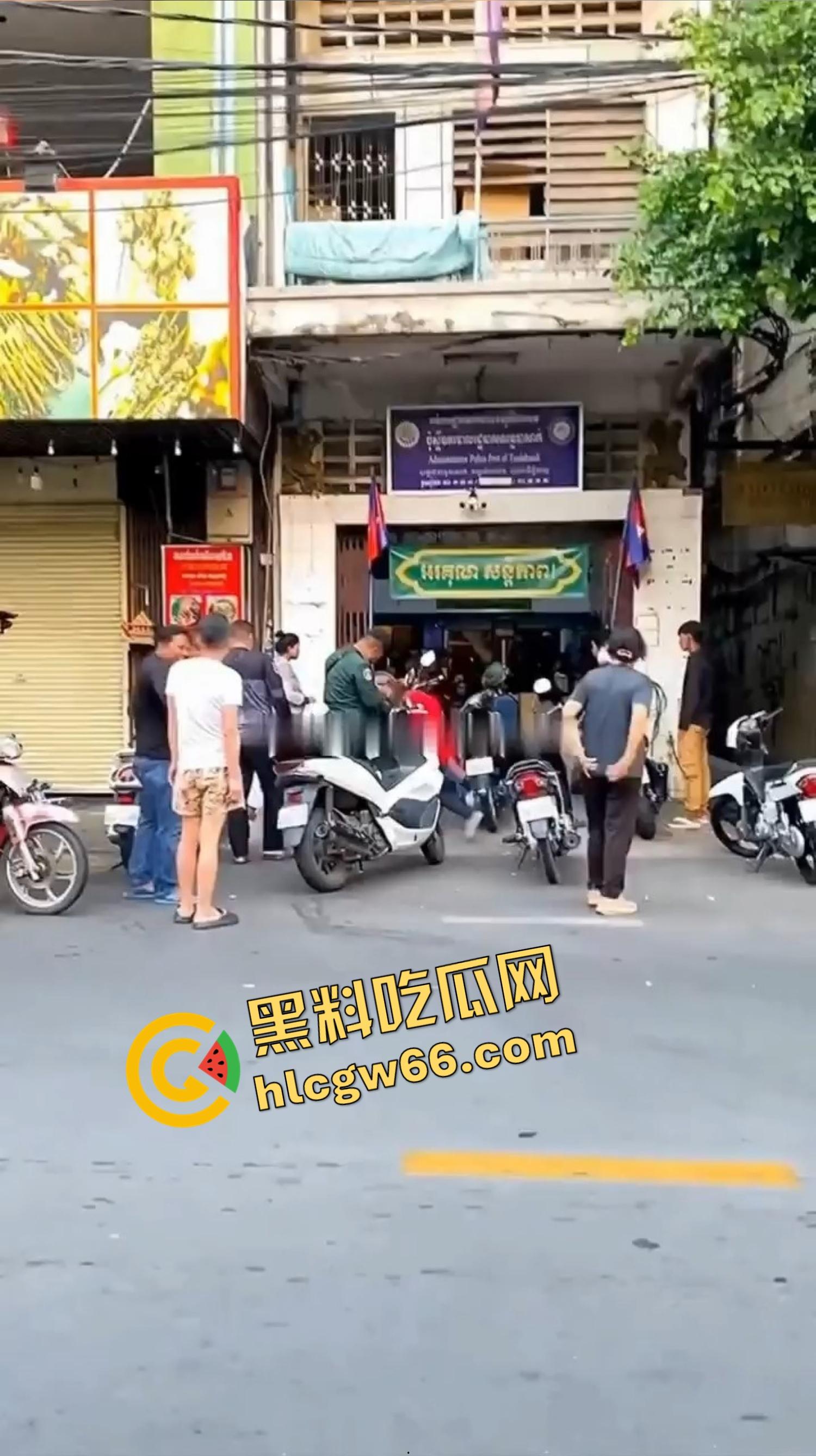 金边中国男子网恋奔现，一口一个宝贝，结果见面要开炮竟发现对方是拼刺刀选手，破防当街狂殴15分钟！-5