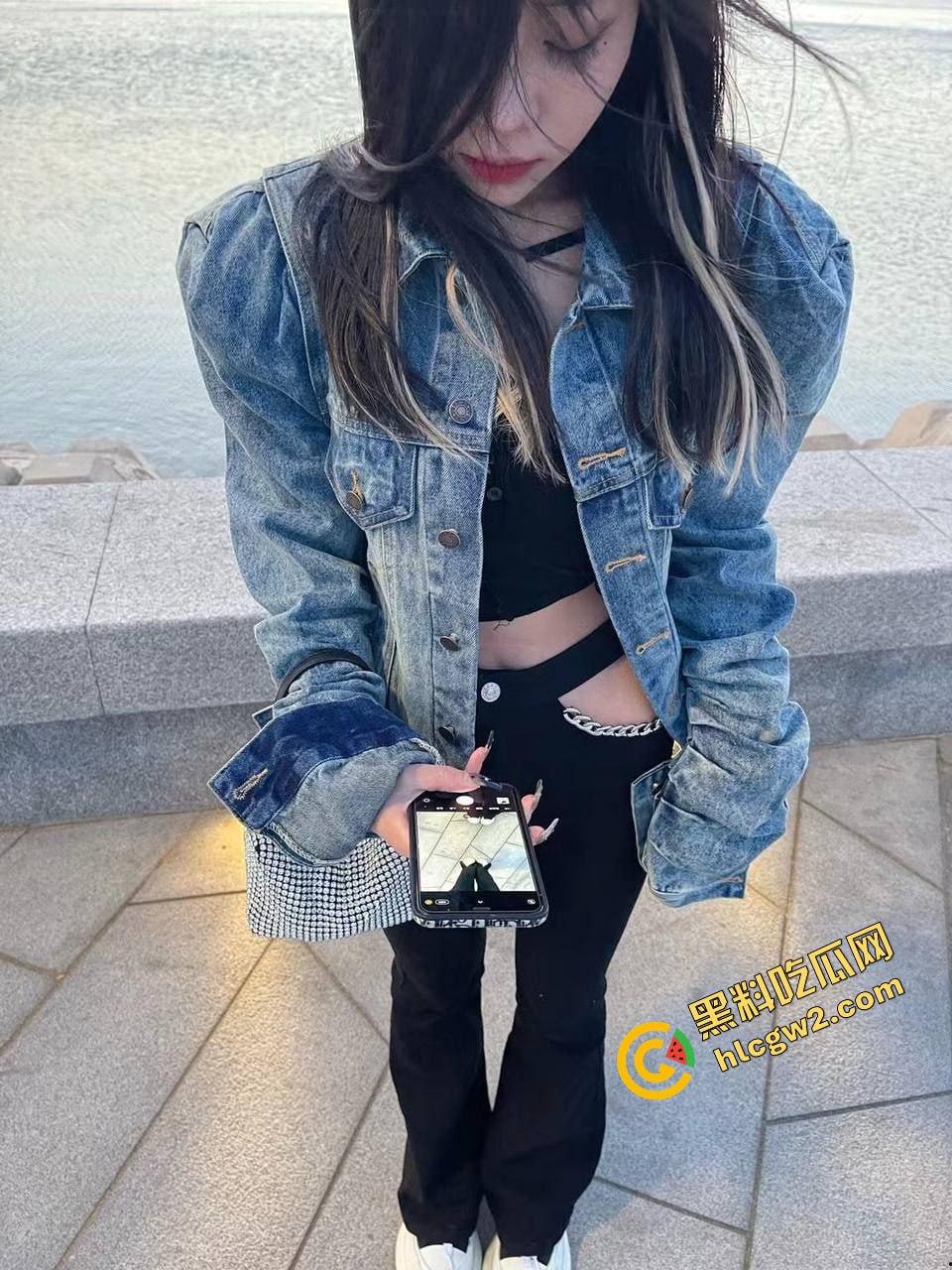 湖北武汉极品反差社会姐『陈诗暄』大专毕业无工作四处混 找商务大哥操逼拿钱！独家流出！-2