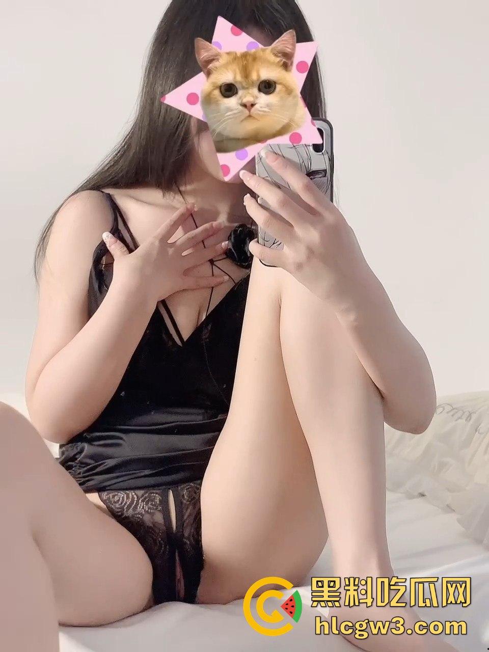 极品反差福利姬【真真】大尺度私密照流出！自摸自拍泄露，骚得让人无法直视 独家曝光！-5