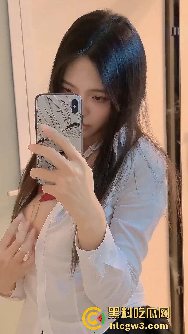 极品反差福利姬【真真】大尺度私密照流出！自摸自拍泄露，骚得让人无法直视 独家曝光！-6