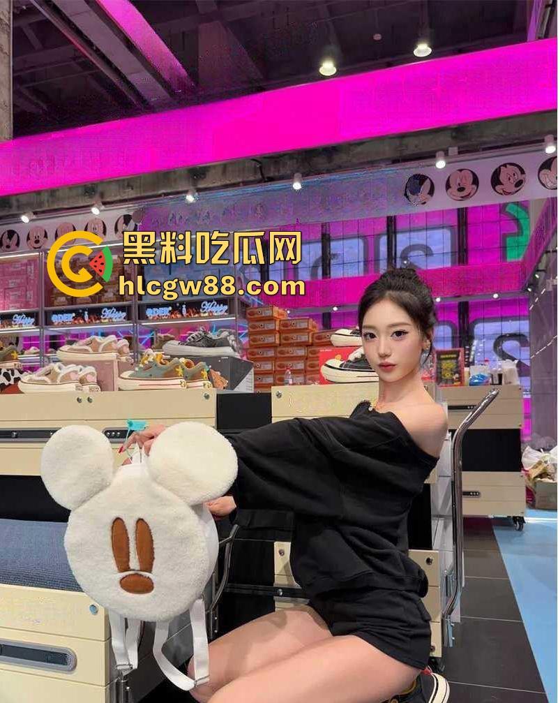 上海交通大学极品女大 张灵溪 沦为调教大神专属母狗 三穴齐开无套爆操调教开发视频曝光!-3