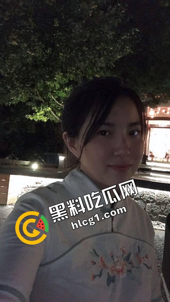 素颜清影独倚，颇有姿色大胆露脸！真实记录我与我的母狗老婆生活，尺度惊人！-1