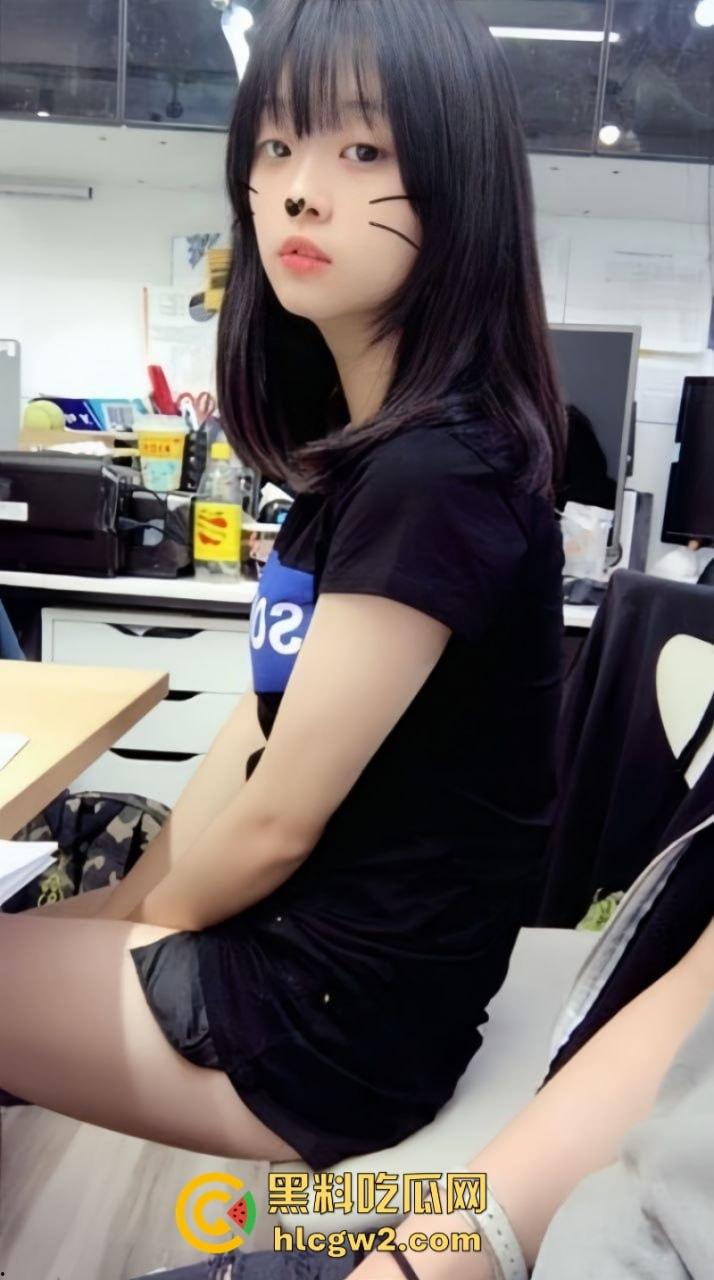 独家黑料！陕西师范大二学生【陆云娇】为挣零花钱给老男人做性奴 表面傻白甜人后骚浪贱-23