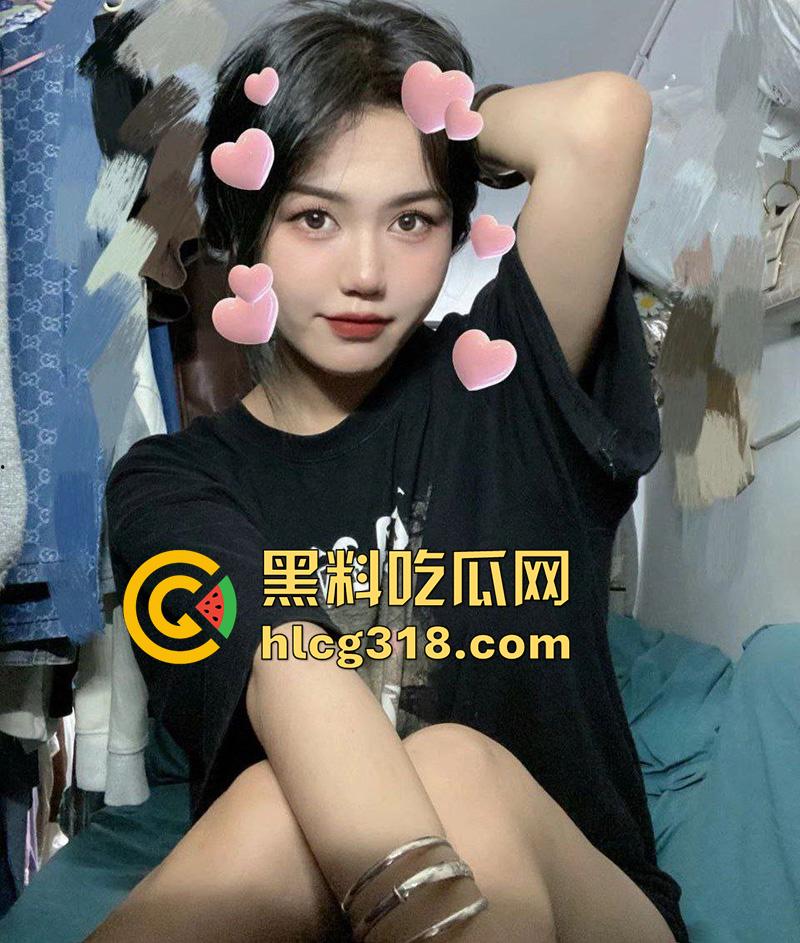 新疆遍地迪里热吧！新疆高颜值尤物【斯琴】，高挑身材性感女神，带闺蜜被男友轮操，再被男友带兄弟轮奸！-1