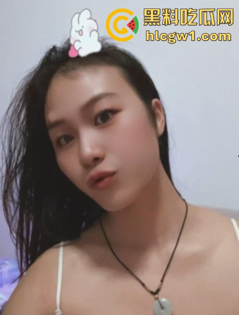 独家曝光!快手福利主播【胸照样凶】表面直播擦边 私底下粉丝付费一对一来者不拒 直接开会议视频裸聊自慰抠逼!-14