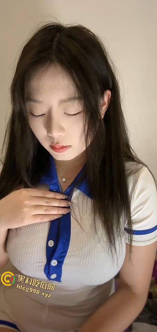 快手巨乳【冷艳小姨】直播翻车！为大哥打赏豪放露奶，被封后转战抖音继续骚操作！-2