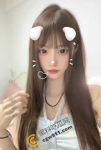 长春师范大学嫩妹【张钰背】夜店狂欢，性感装扮引猛男疯狂疼爱，深喉骑乘，一夜高潮7次，绿帽男友气炸-2