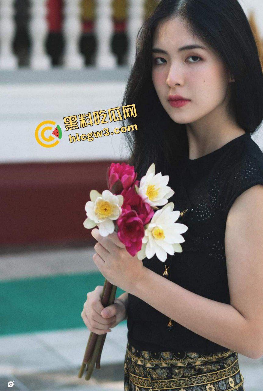 上海反差混血女韩国留学生『林婉怡』交往洋屌男友 饥渴做爱惨遭曝光！独家流出！-7