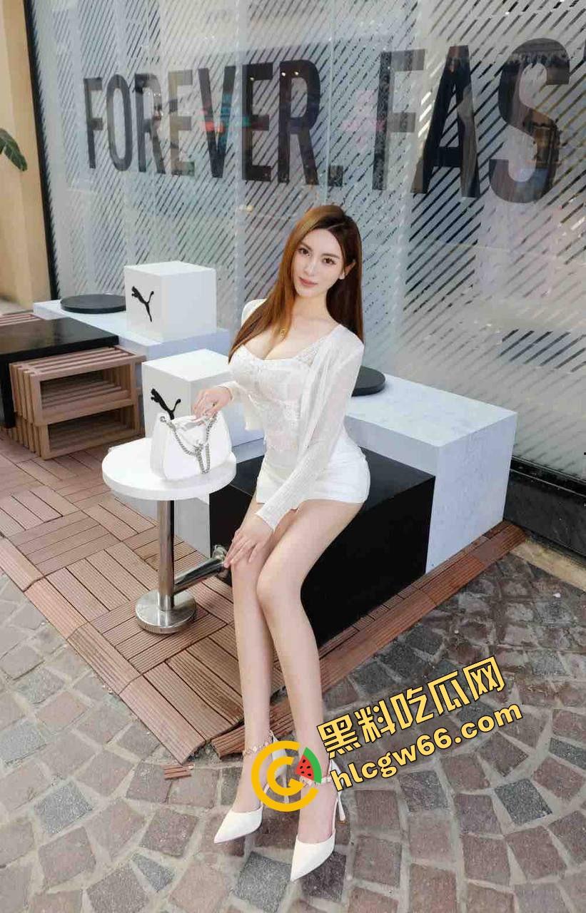 厦门模特『蒋莎莎』让渔业老板高端调教，逼被锁死姿势全开，肛钩一栓动一下都疼！-3