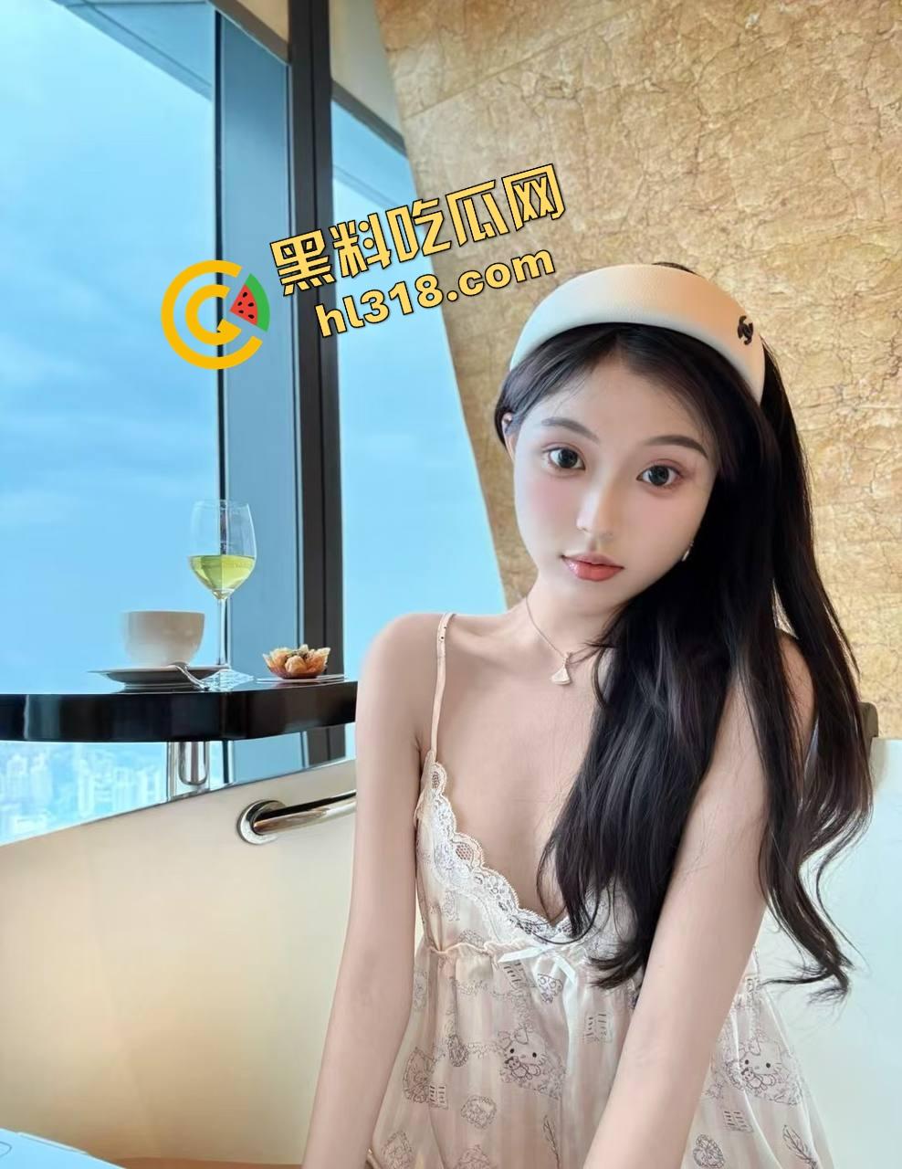 哥们压箱底3年，白月光前女友口交神技全程露脸，灵舌迷人吞吐带感，今晚兄弟们一起云爆射！-1