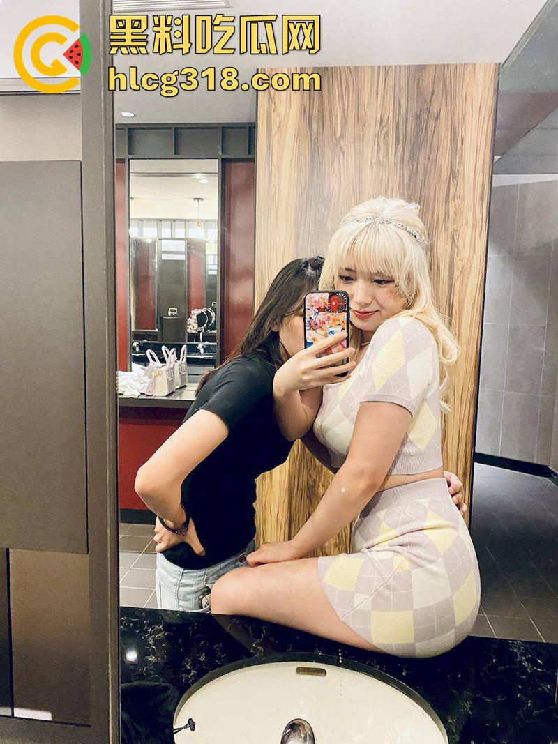 香港巨乳女同大学生【karin】，身材凹凸有致，奶大臀翘极致性感，和女友互舔鲍香艳无比！-1