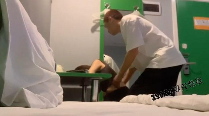 极品美女醉酒 不给上 插进去就老实了  秒变淫娃  很真实，感觉生活中这样的女生很多…-1