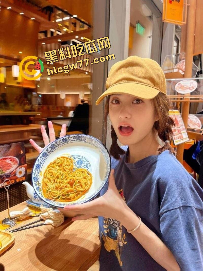 上海职院学院女神【潘玥】白裙学霸私下变性奴沉迷炮火，被同学轮操不够还主动给大叔爆肛！-5