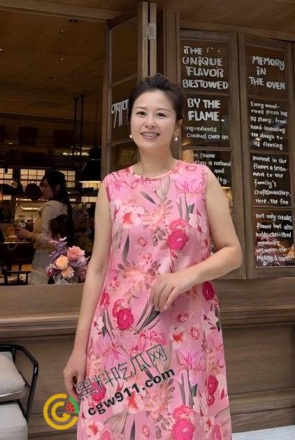 海角乱伦大神!大胸嫂子会喷水,微醺状态中的嫂子,骚逼狂野,敏感异常,高潮连连失禁-1