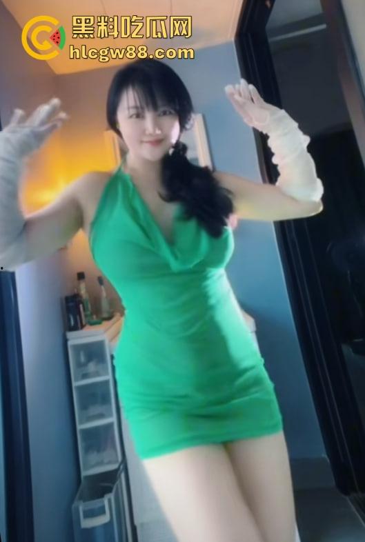 湖北抖音【猫咪老师】熟妇主播化身性感小野猫，一个私人飞机就开腾讯会议室湿欲私播，没声也够骚！-9