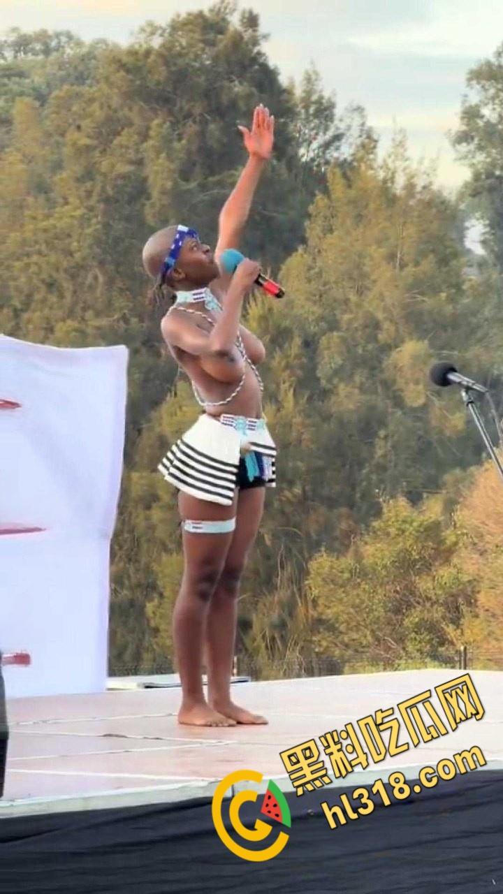 开普敦东部Miss inkciyo传统选美比赛,参加选手必须是处女,性感酮体舞台一展歌喉,不得不说真有看点 !-6
