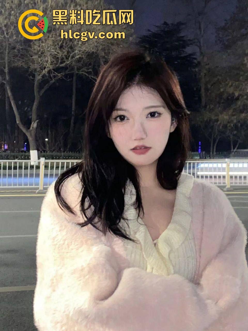 高颜值御姐【欧阳苏媛】云盘不雅视频流出!吃鸡姿势骚到爆,网友:想不到表面清纯内里这么野!-5