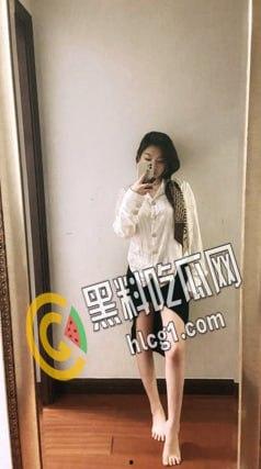 山东巨乳留学生 大嫚儿 丰乳肥臀细腰标准模特身材 尤其是一对大奶子是真的圆 天生好炮架!-3