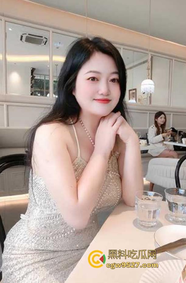 外甥趁小姨洗澡脱光闯入,被肉棒诱惑竟主动舔屌求操,后入打桩爆操,对白露骨场面超淫!-2