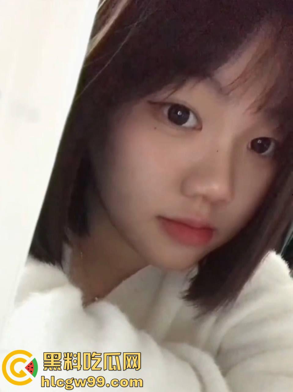 今天的飞机就打到这里了！秦皇岛清纯小妹【张念一】独特性癖好小母狗，偷穿父亲内裤自慰-12