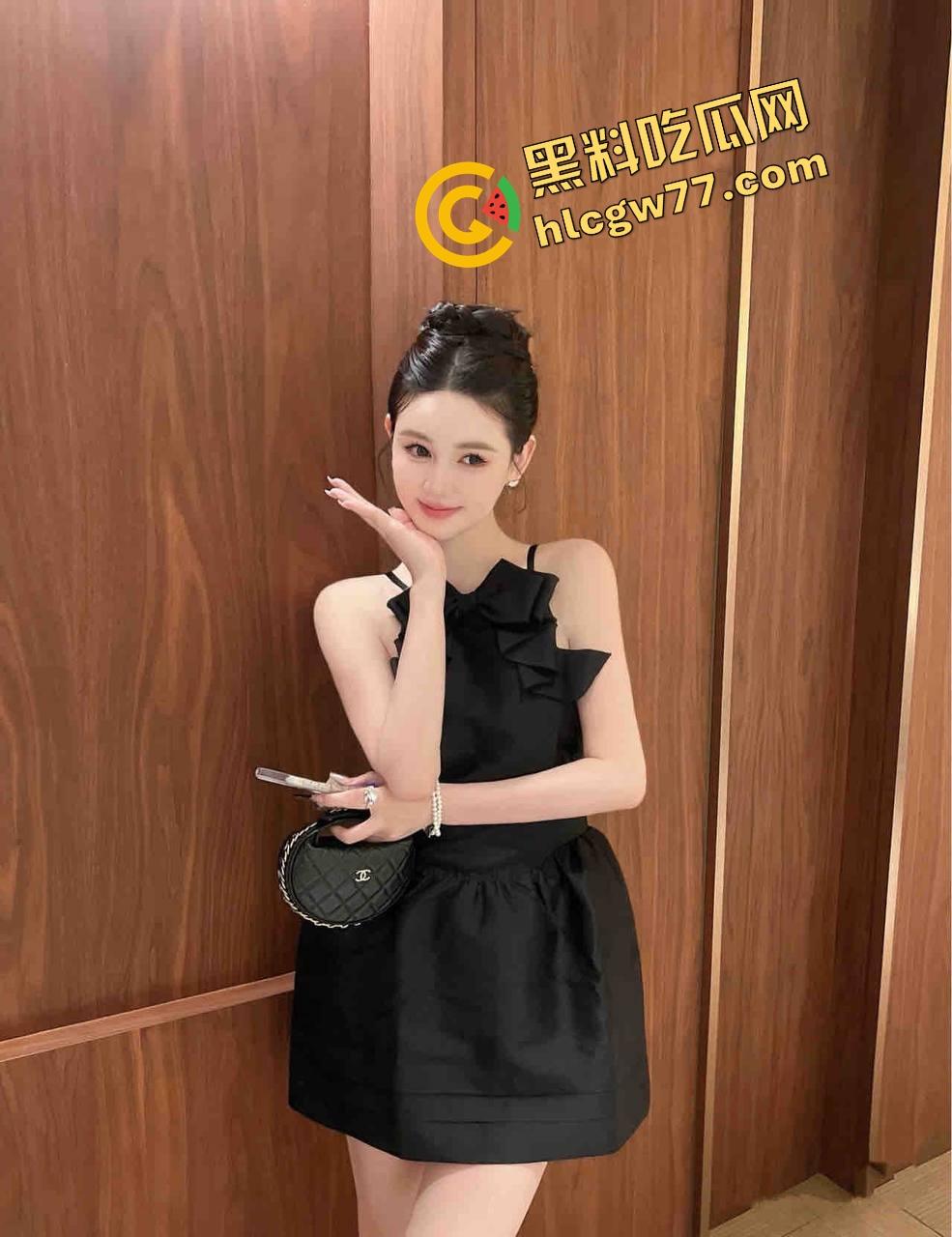 重庆大学极品『雪雪』被爆反差淫片，蜜桃臀浪叫被操，包养成狗太上头！-2