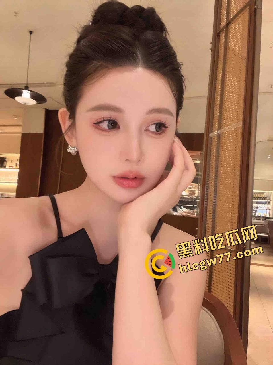 重庆大学极品『雪雪』被爆反差淫片，蜜桃臀浪叫被操，包养成狗太上头！-4