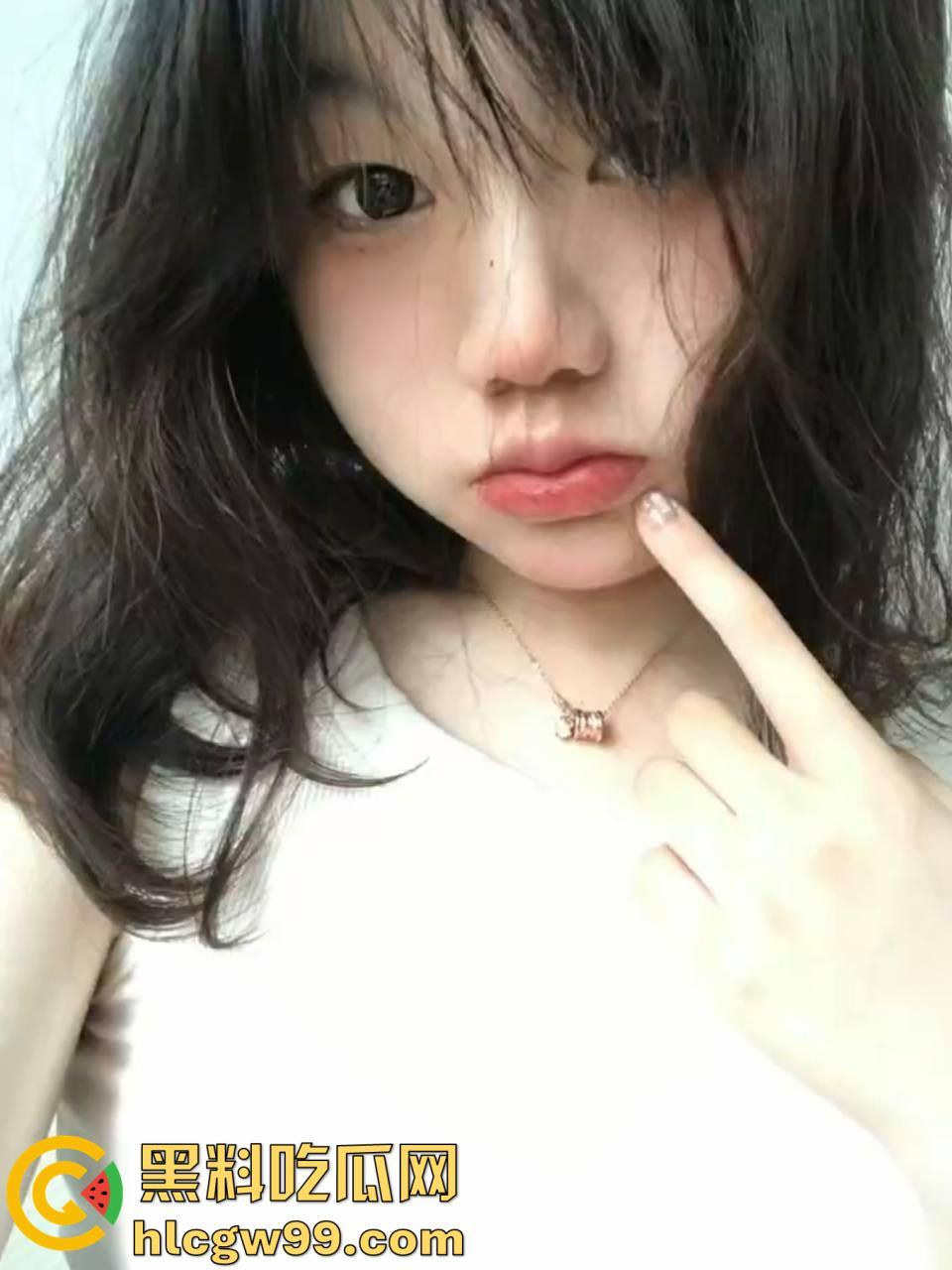 今天的飞机就打到这里了！秦皇岛清纯小妹【张念一】独特性癖好小母狗，偷穿父亲内裤自慰-24