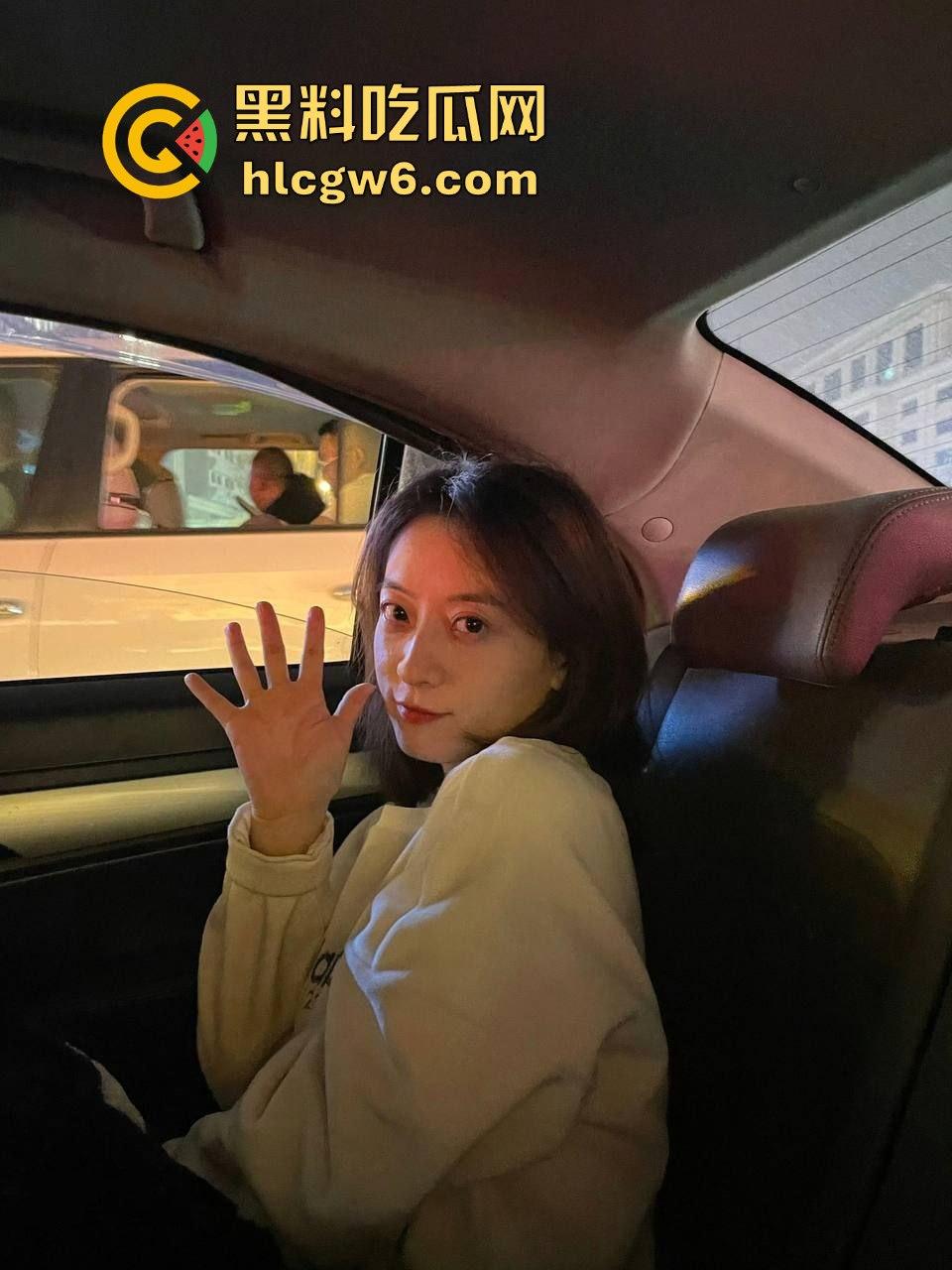 精致少妇【刘诗琪】生活照与床照双重曝光,浓妆美艳下的骗局,脱衣后原形毕露却骚得让人上头!-5