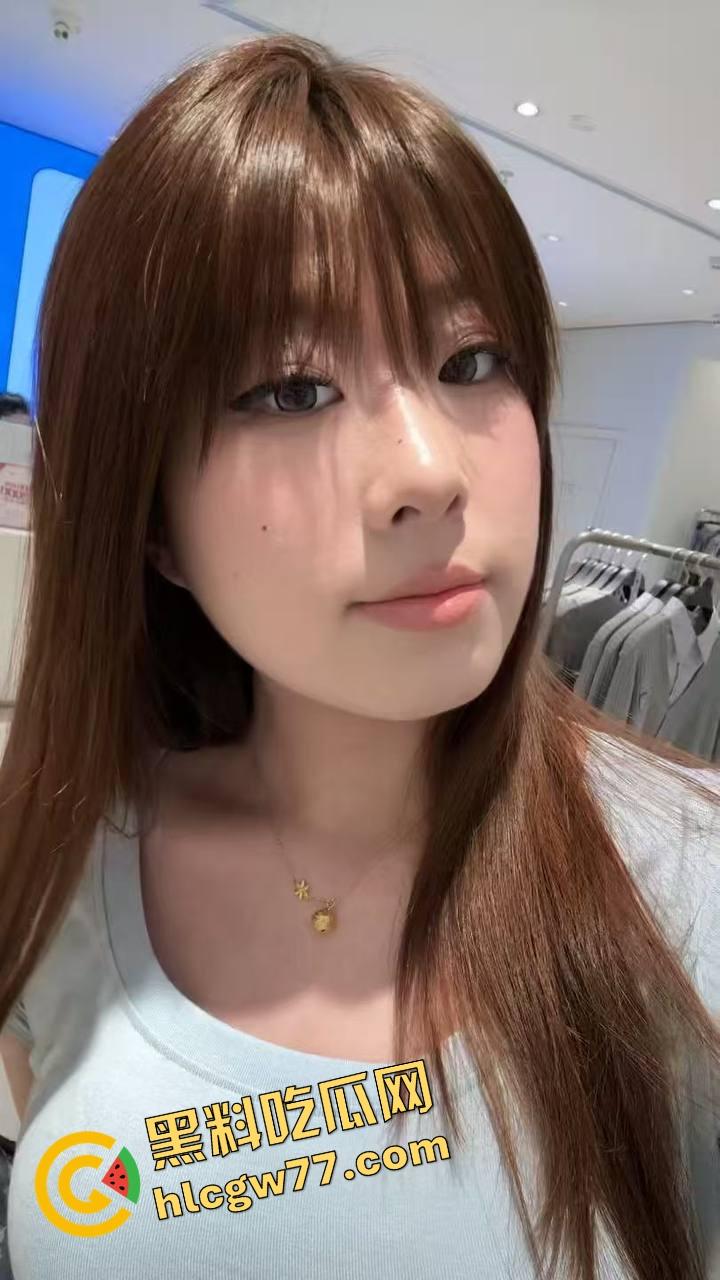 洛阳春药少妇路边失控,躺路沿石抠逼自慰,浪叫老公快操我,家里是没床吗?-1