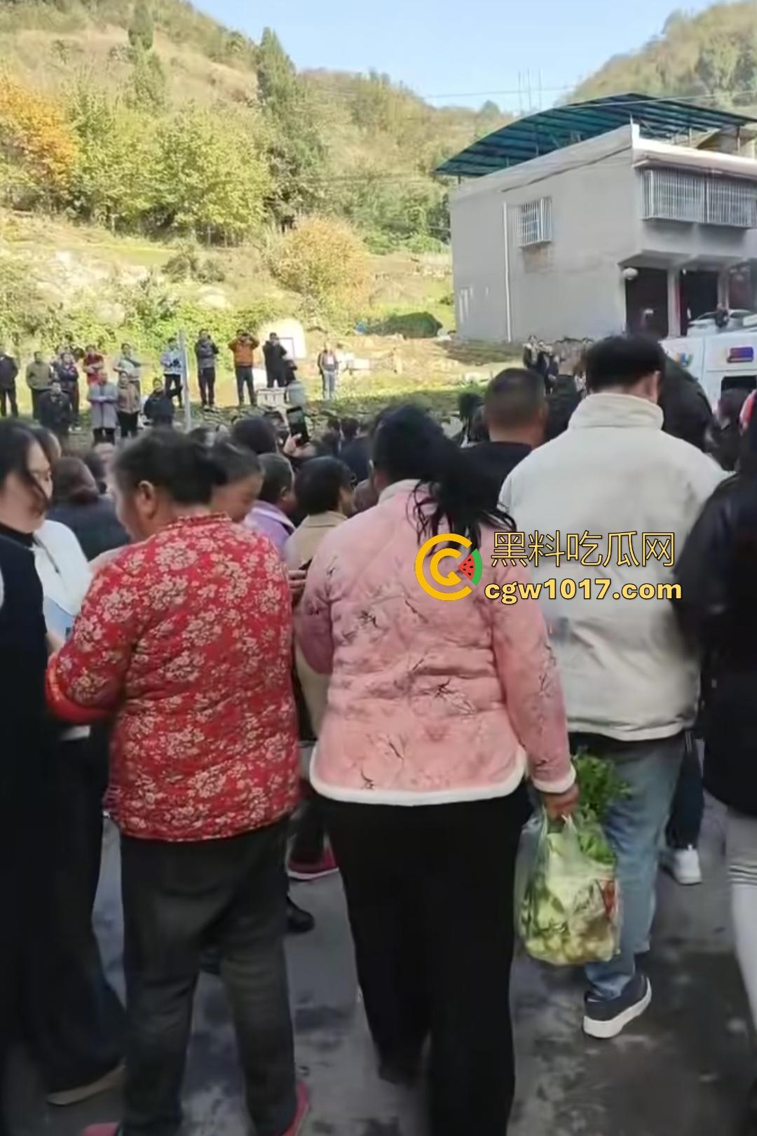 11月25日贵州习水温水偷盗140万现金的落网嫌犯指认现场,现金全数追回警方通报成功破案,不知能否还给需要的人?-8